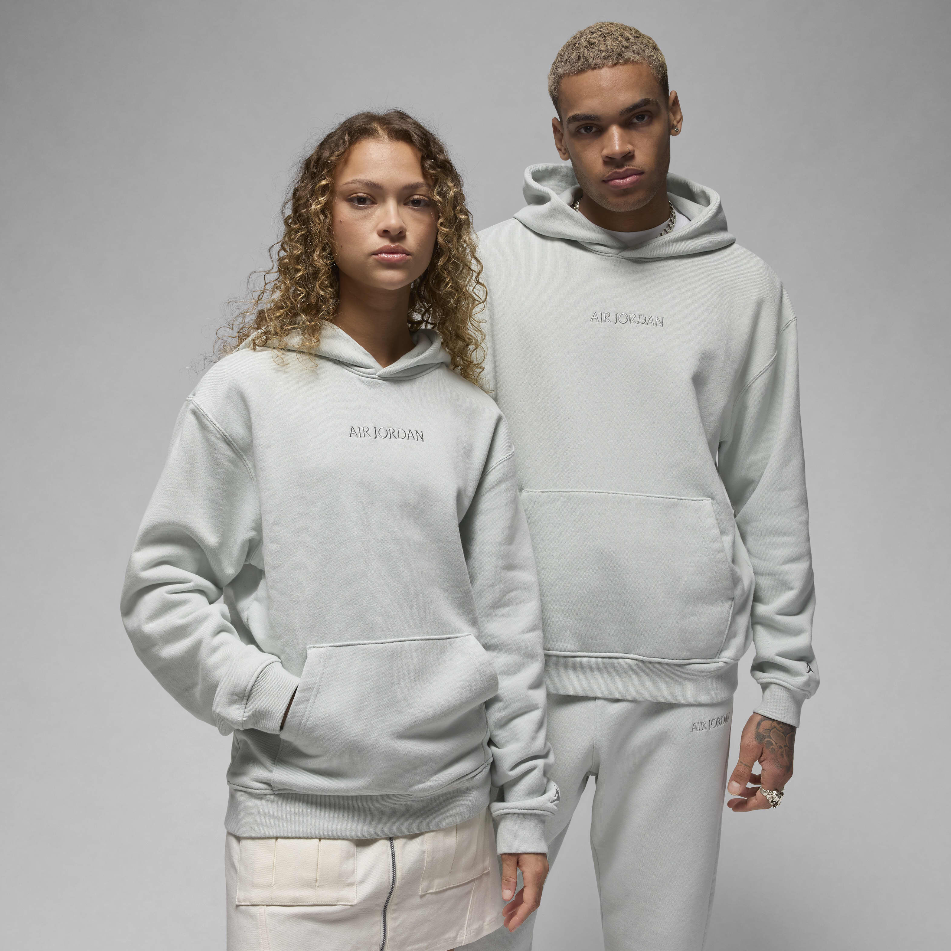 Hoodies & Sweatshirts